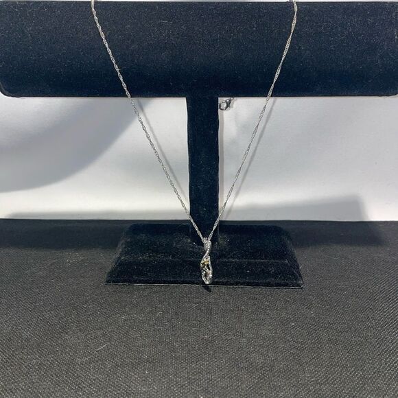 Unicorn pendent necklace - Picture 2 of 9